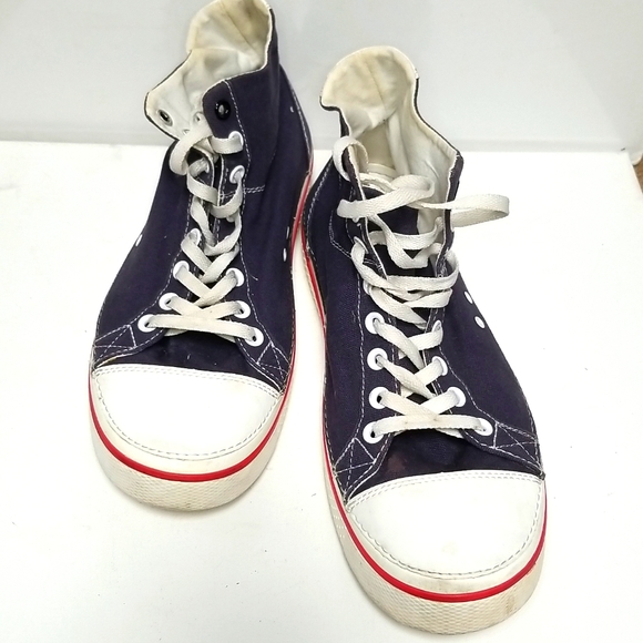 Crocs 12 - Picture 2 of 5